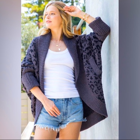 Leopard print fluffy knit cardigan - Picture 2 of 6